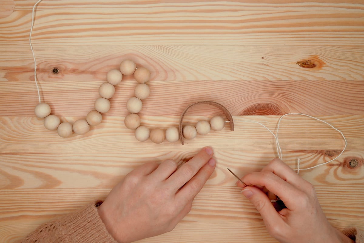 Porte-serviette bois cuir à faire soi-même sans outil