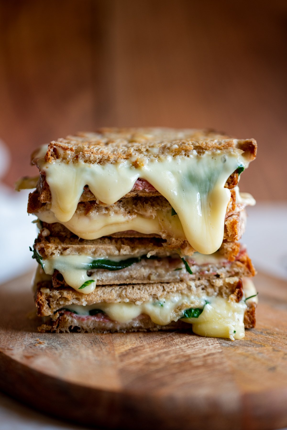 croque-monsieur original fromage fondu raclette jambon cru