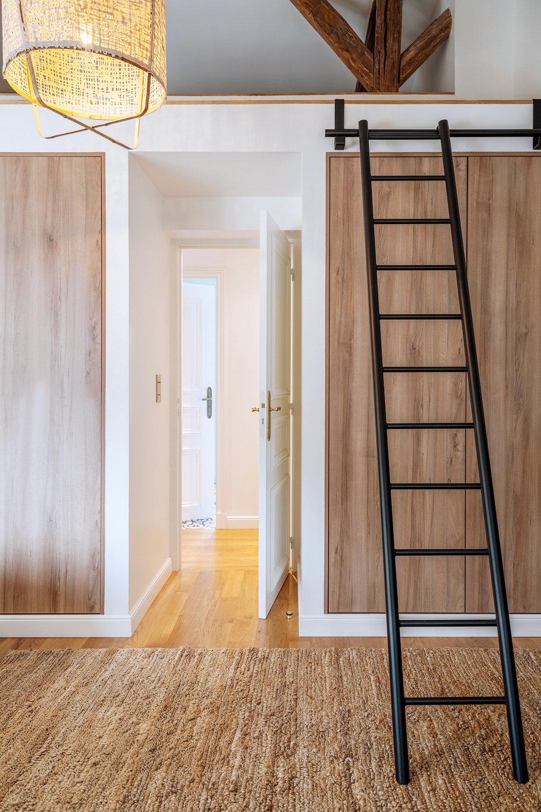 duplex à Paris 9e assemblage plusieurs chambres de bonnes