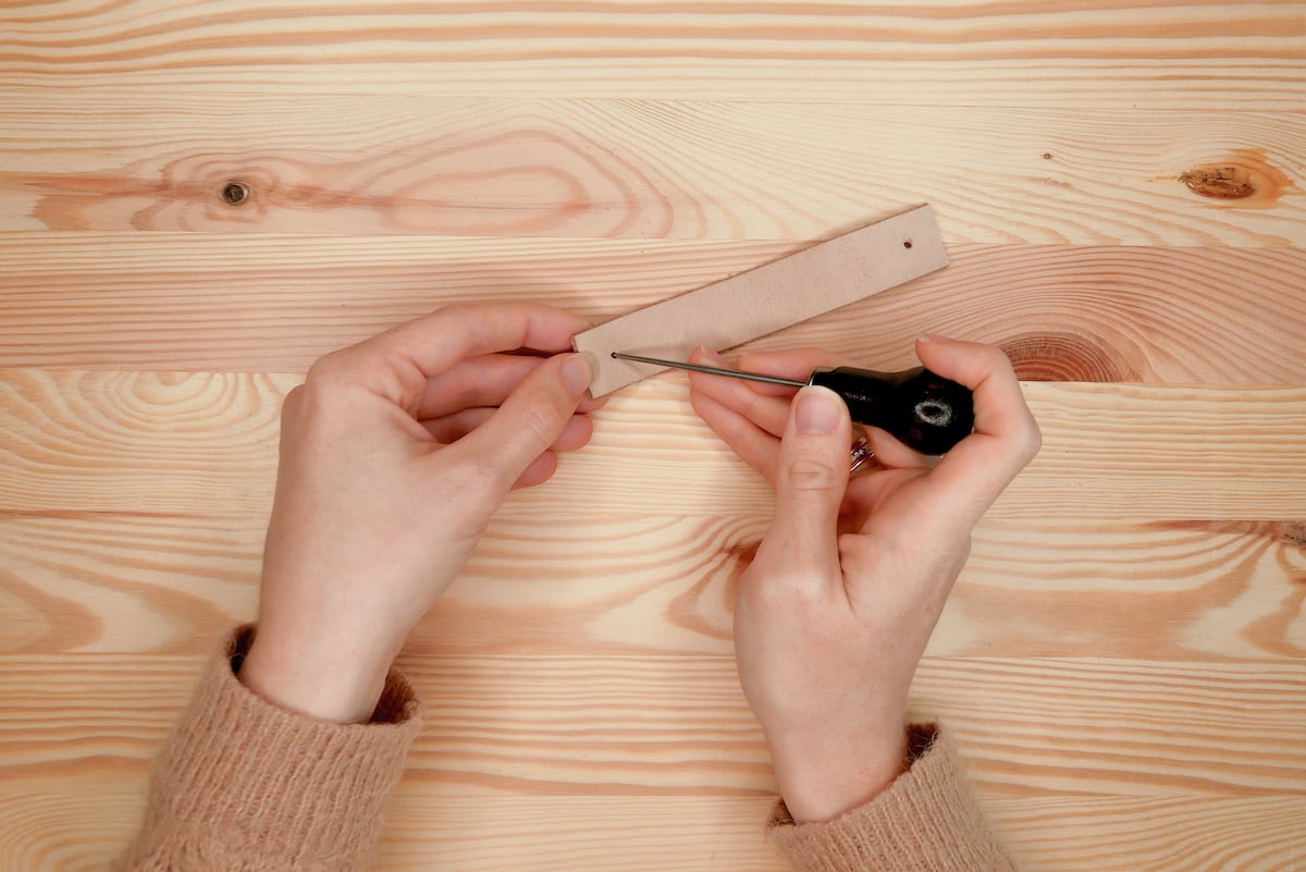 fonctionnement alêne pic poinçon pour percer le cuir