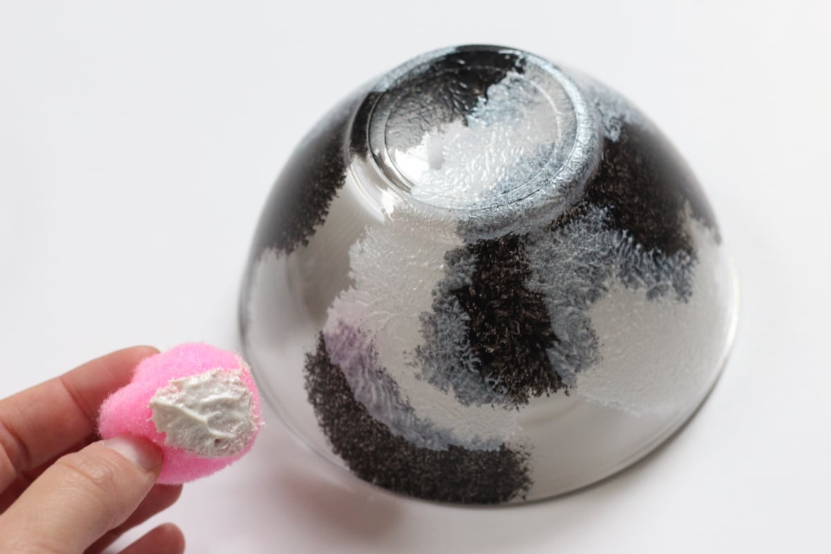 créer effet moon lune cosmique peinture éponge vaisselle