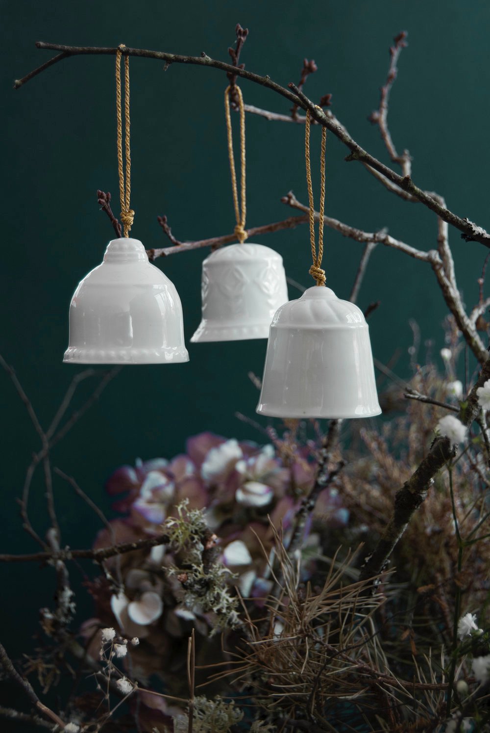 mini cloche porcelaine blanche à suspendre Alix Reynis