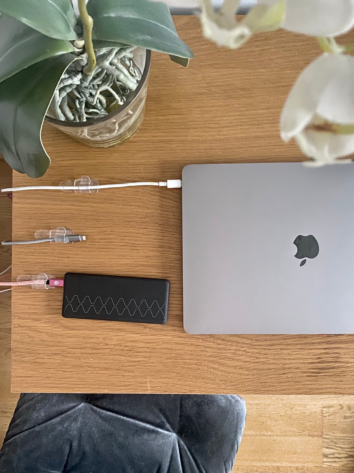 ranger toute la maison astuce câble électrique transparent