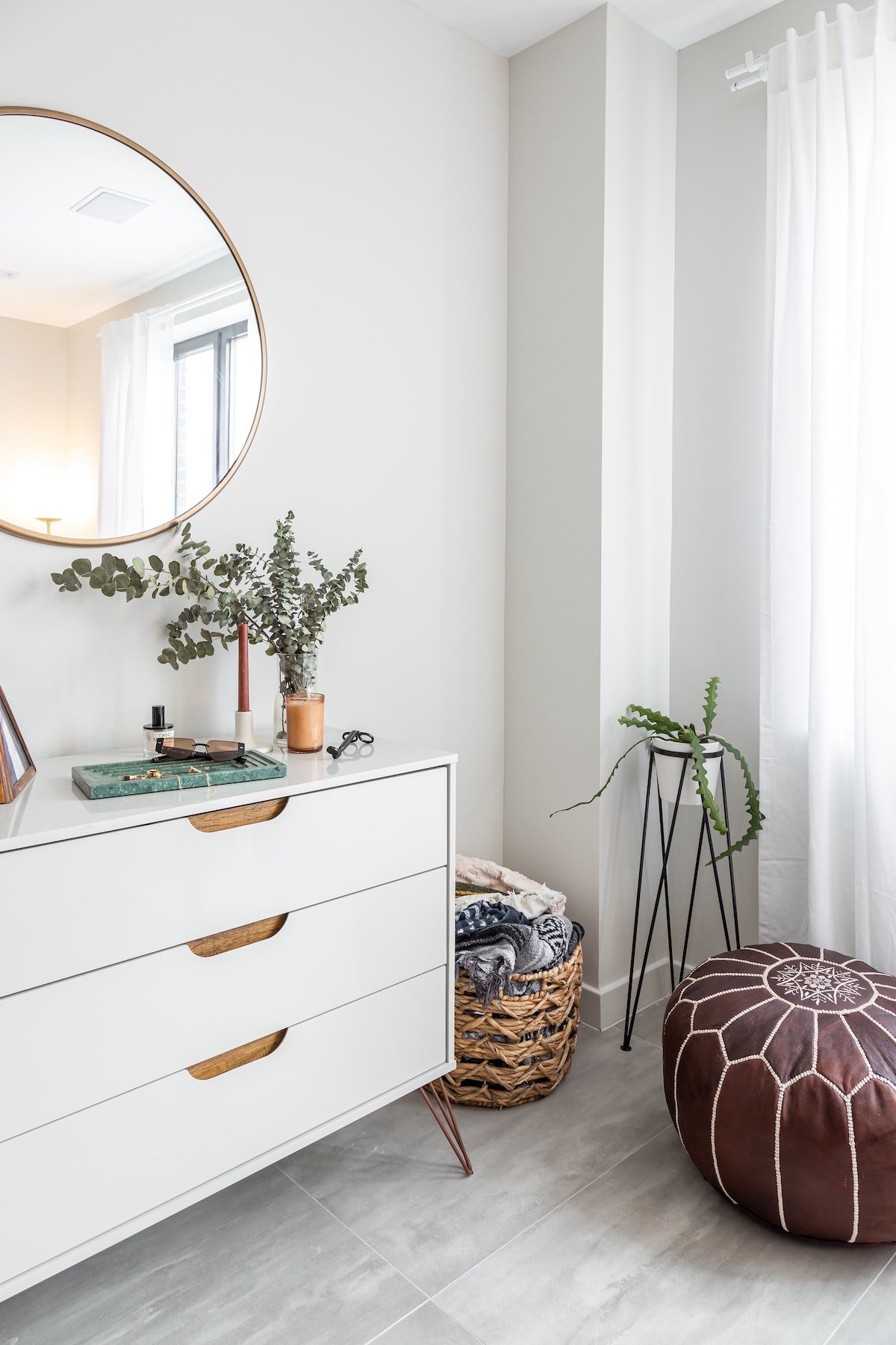 choisir sa commode tiroirs pied épingle