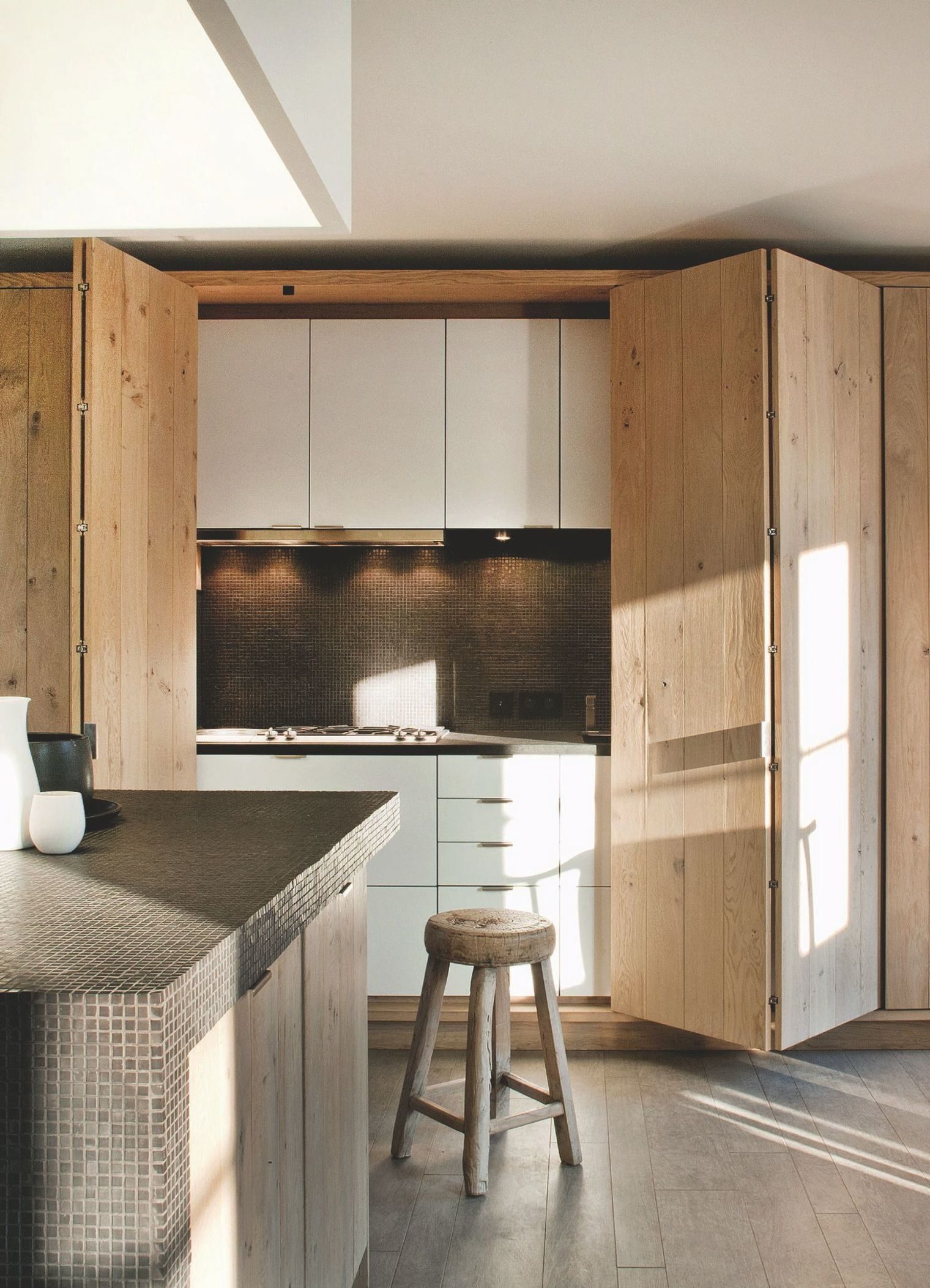 décoration intérieure lumineux portes coulissantes cloison bois clair