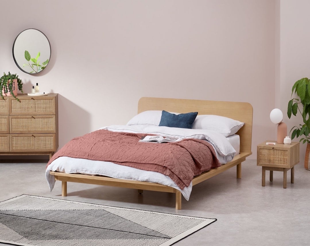 Lit en bois clair Made pour déco tendance