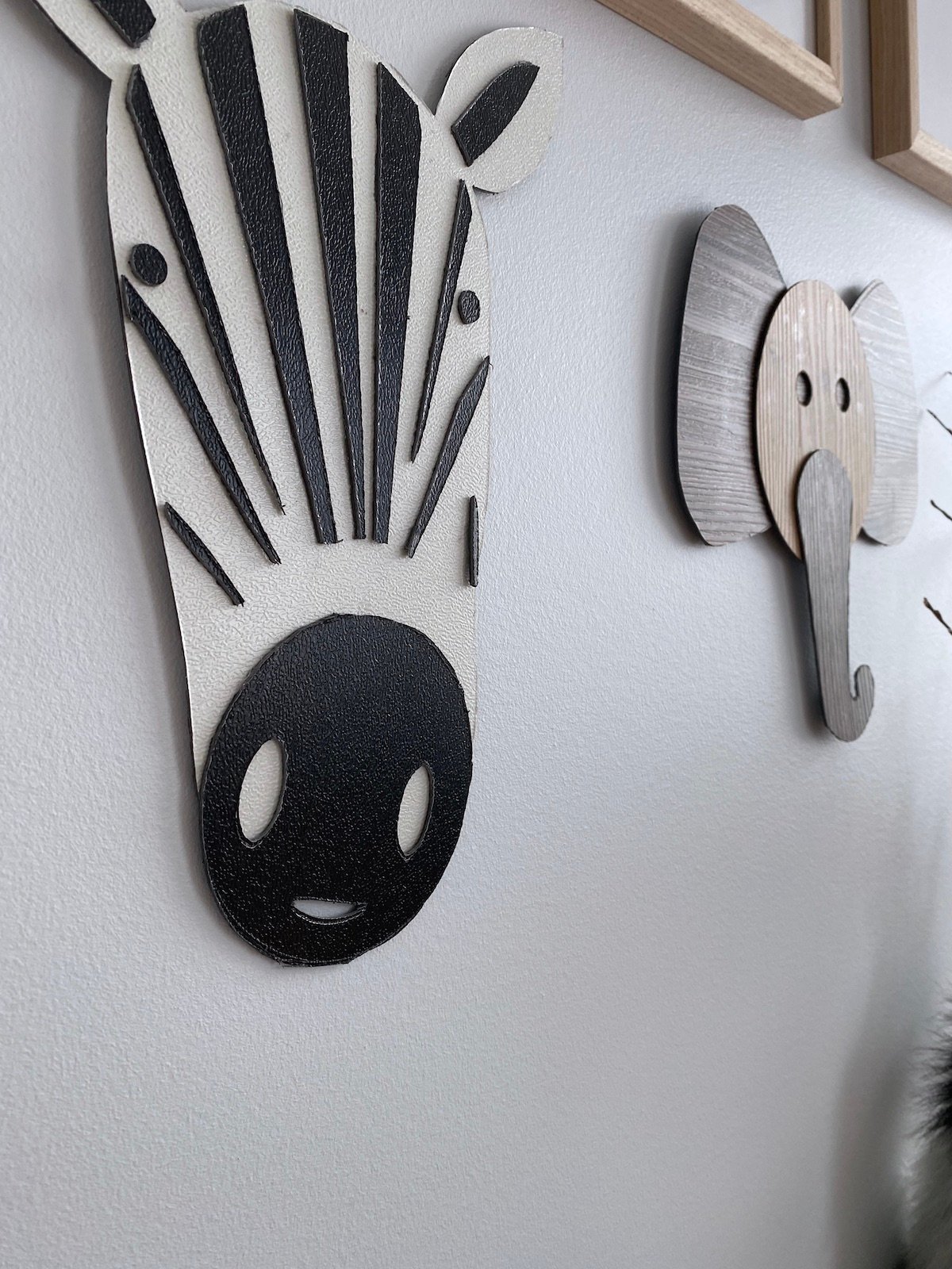DIY trophée mural animaux chambre enfant noir blanc zèbre