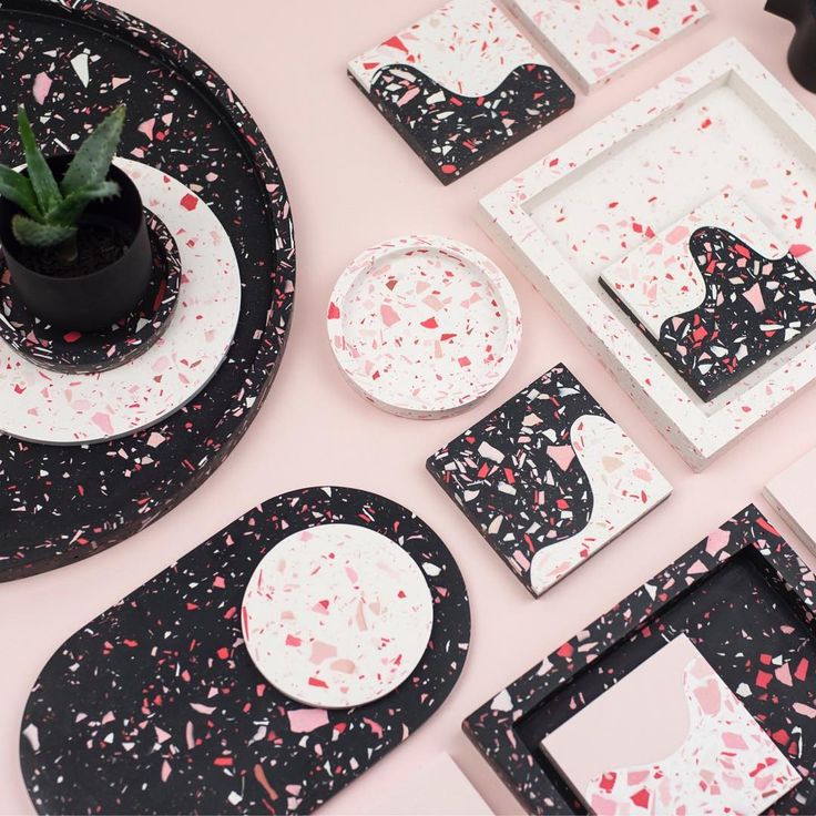 deco tendance terrazzo rose blanc noir support carré rond plateau assiette
