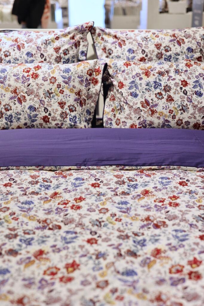 housse coton fleur violet motif liberty moderne