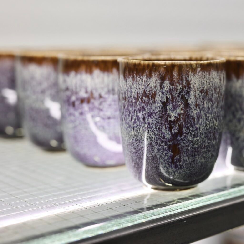 mug tasse artisanale Very Peri pantone 2022