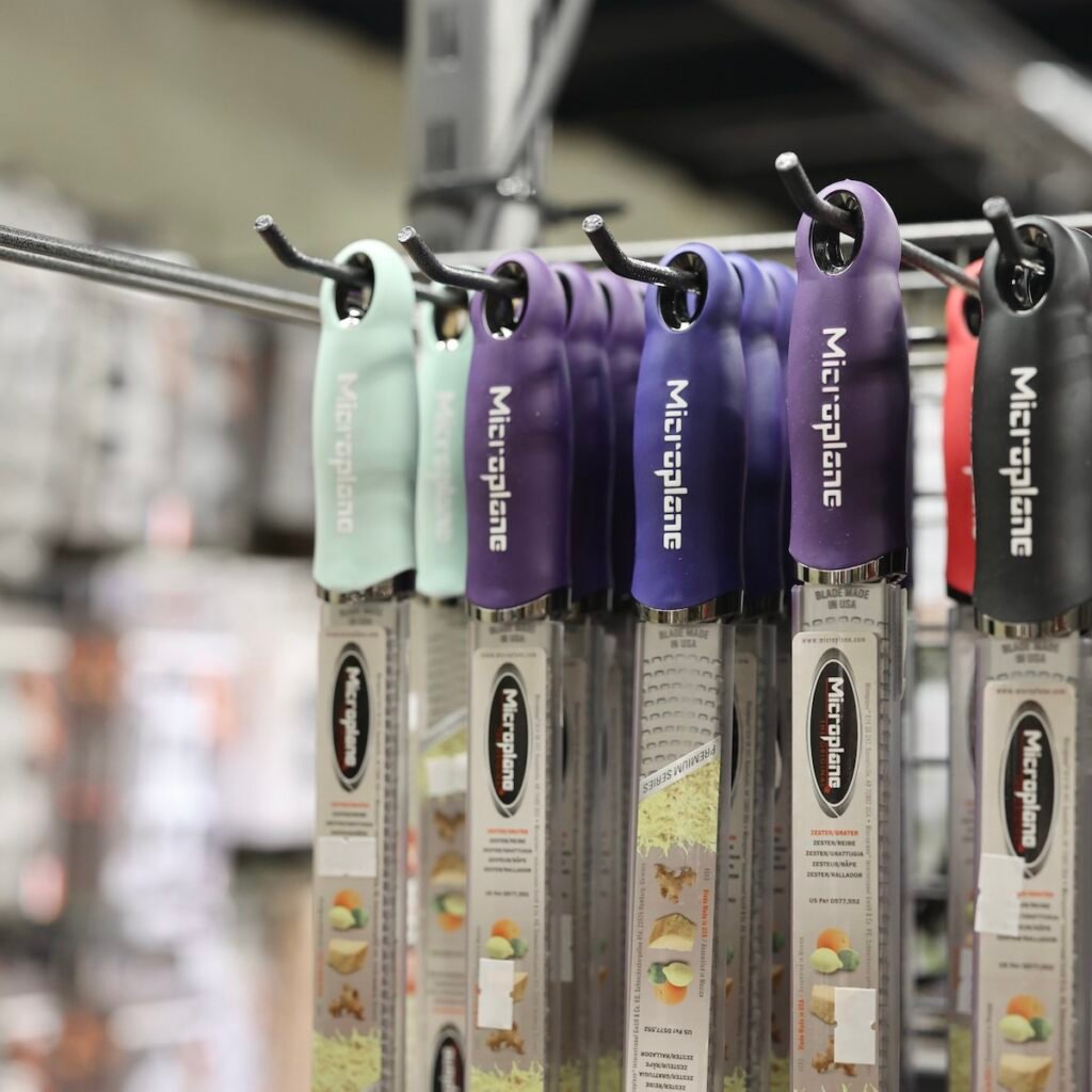 rape microplane cuisine very peri indigo Pantone