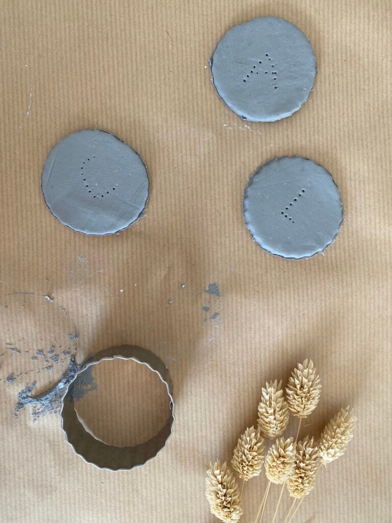 idée initiale argile collier personnalisé