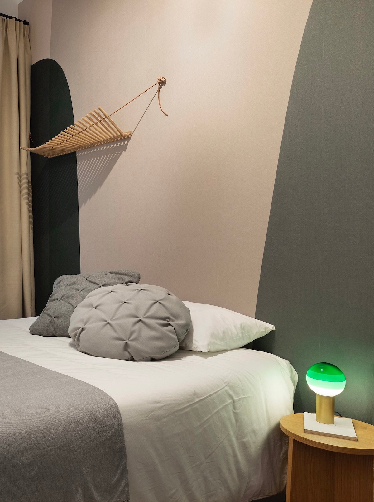 chambre mur peinture dessin graphique beige kaki noir