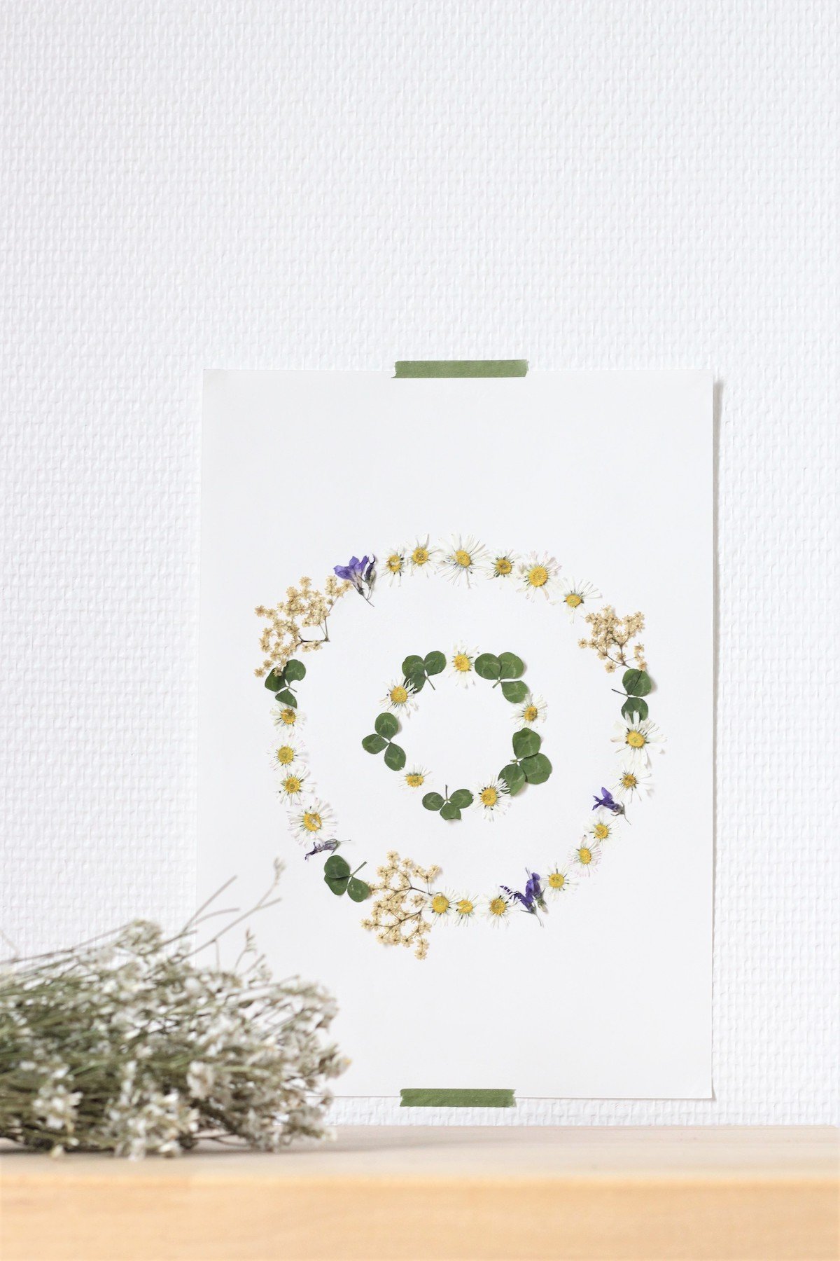 herbier mural mandala de fleurs géométriques