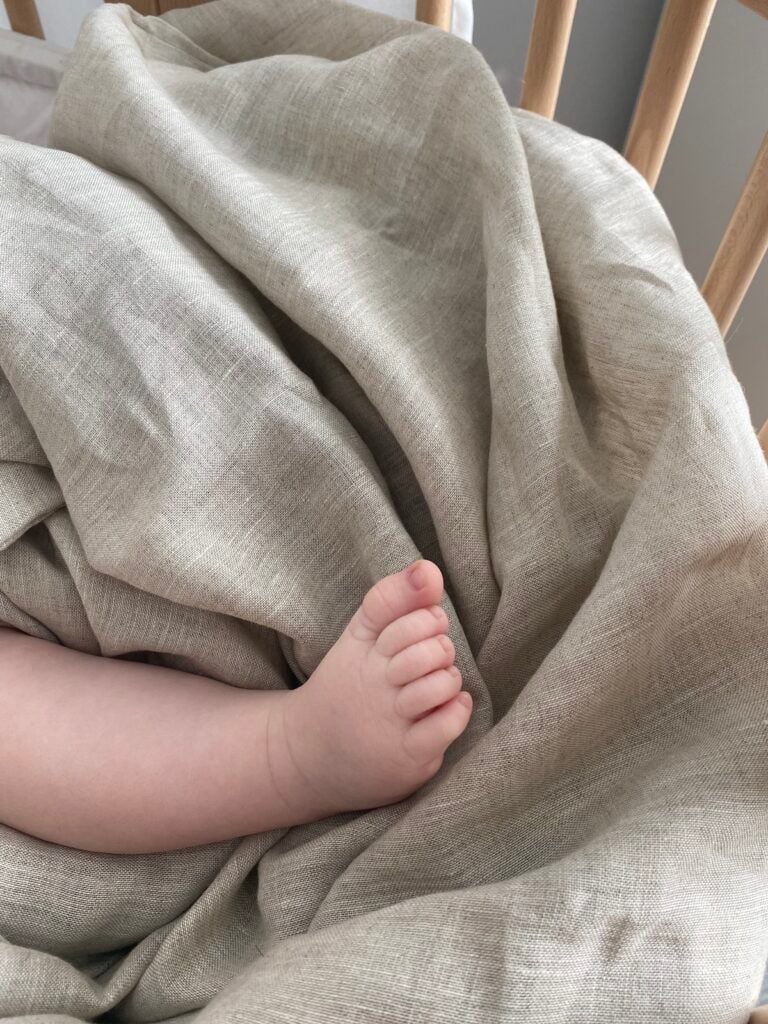 lit berceau rond bois bébé nouveau né choisir gigoteuse