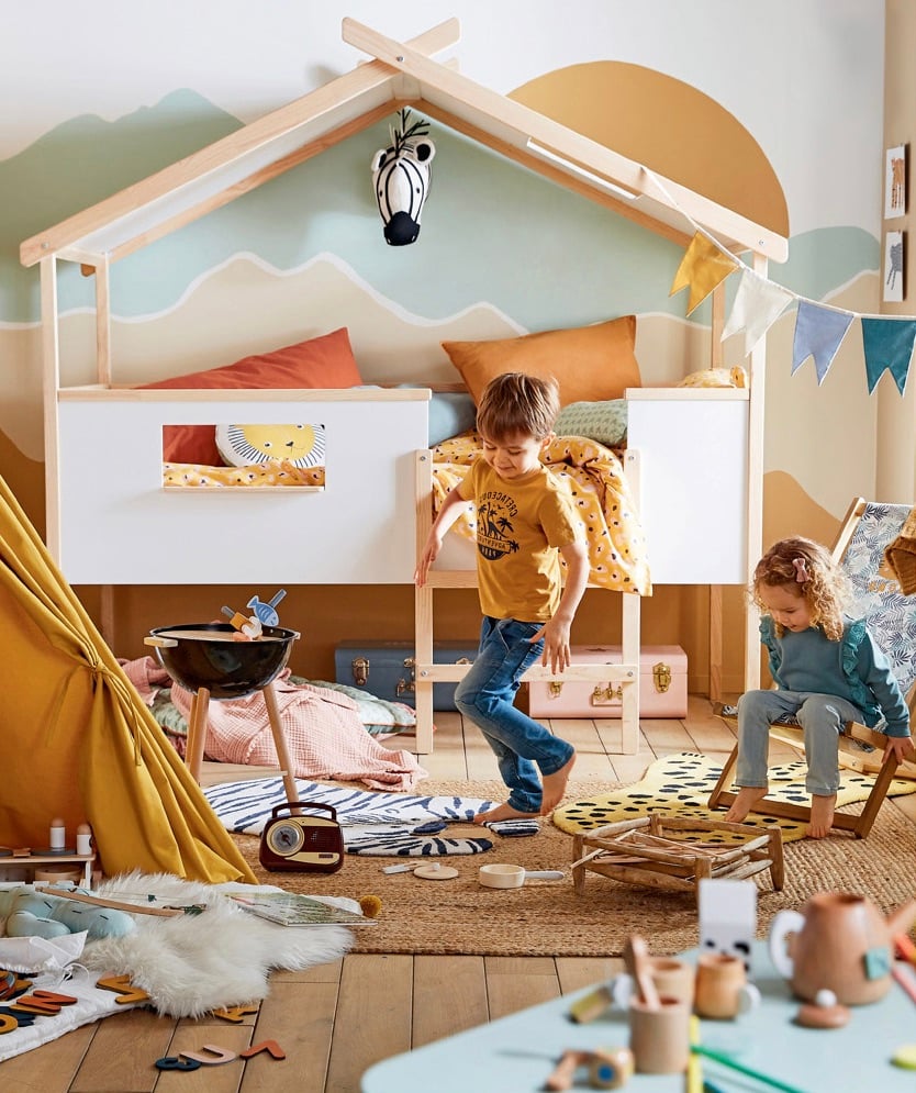 lit cabane garçon thème savane déco jaune moutarde vert eau