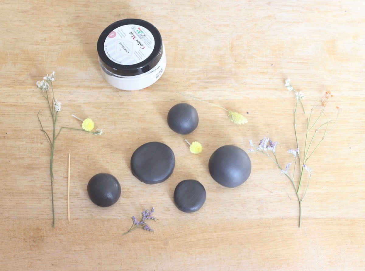 fabriquer faux galets centre table déco bord de mer