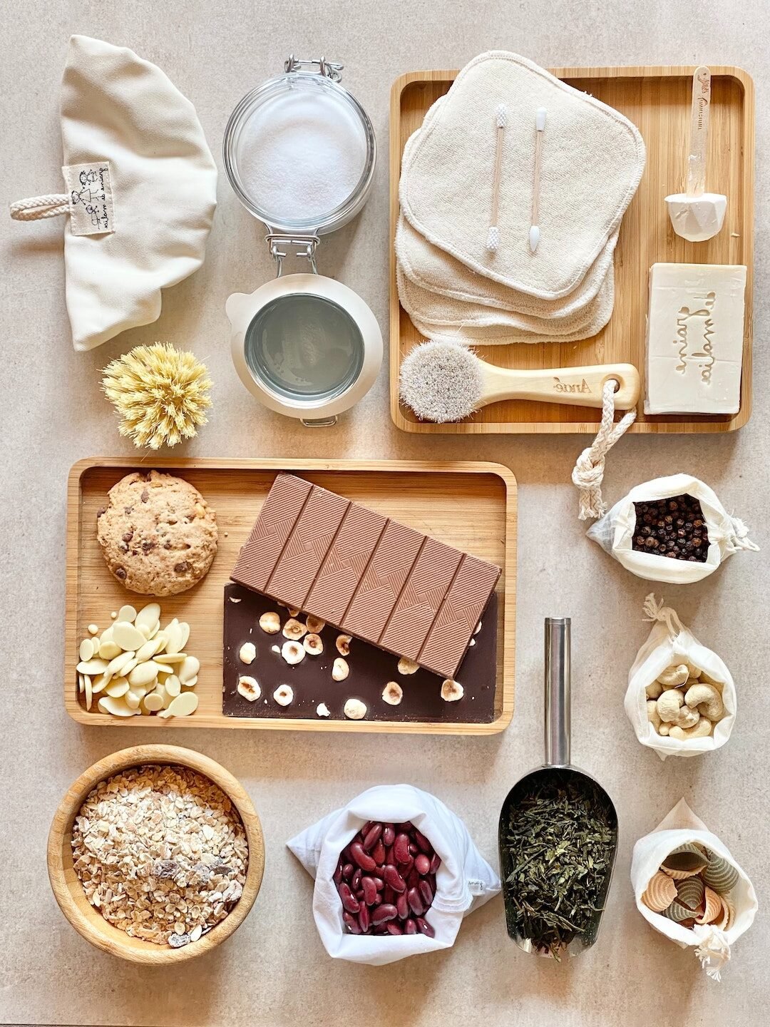 écologie eco responsabilité eco-geste bio tablette bois sachet blanc tissus