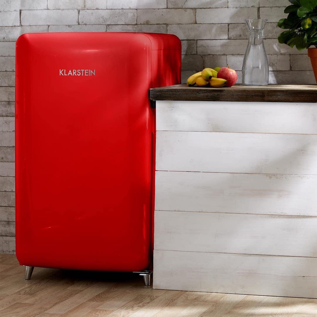 frigo rouge couleur vive lumineuse décoration originale cuisine moderne