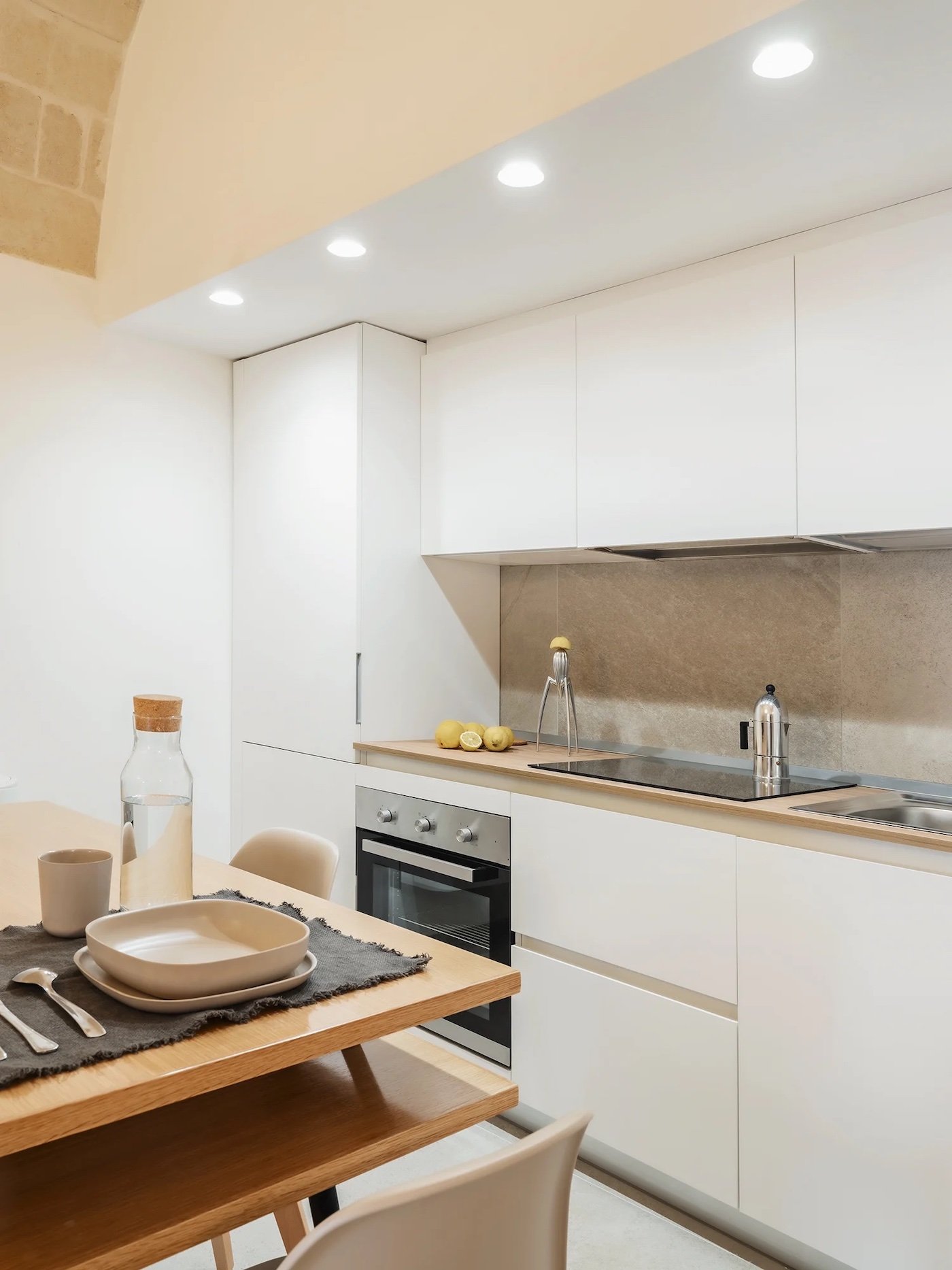 cuisine blanche pierres apparentes en i sol grès cérame