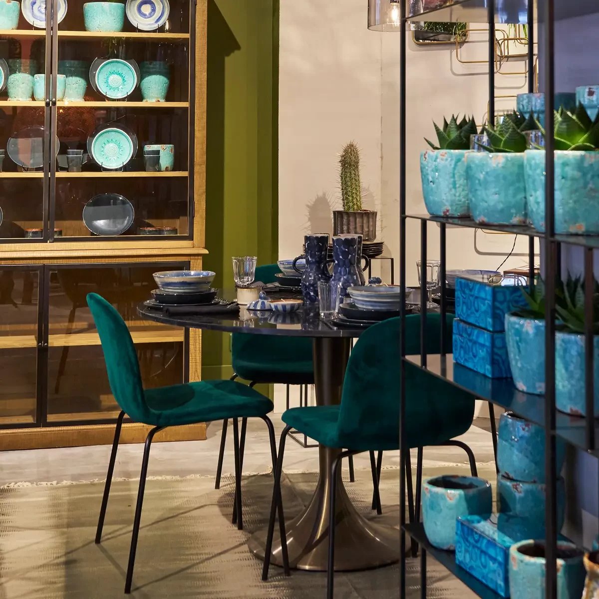 intérieur déco éclectique vert turquoise sapin