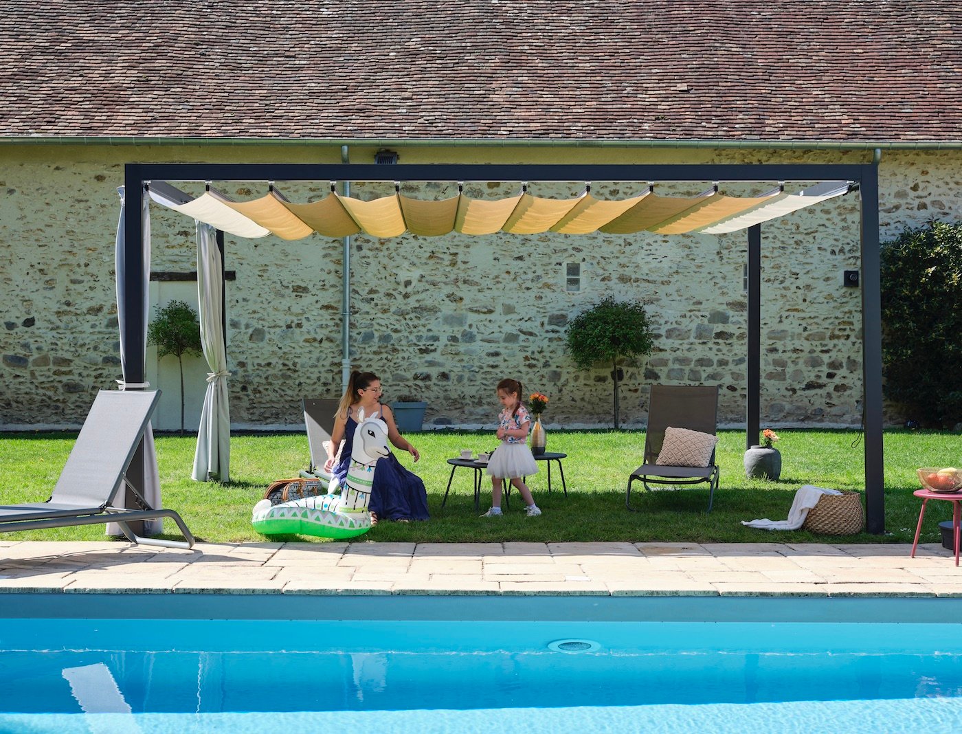 comment aménager abord piscine ombragée