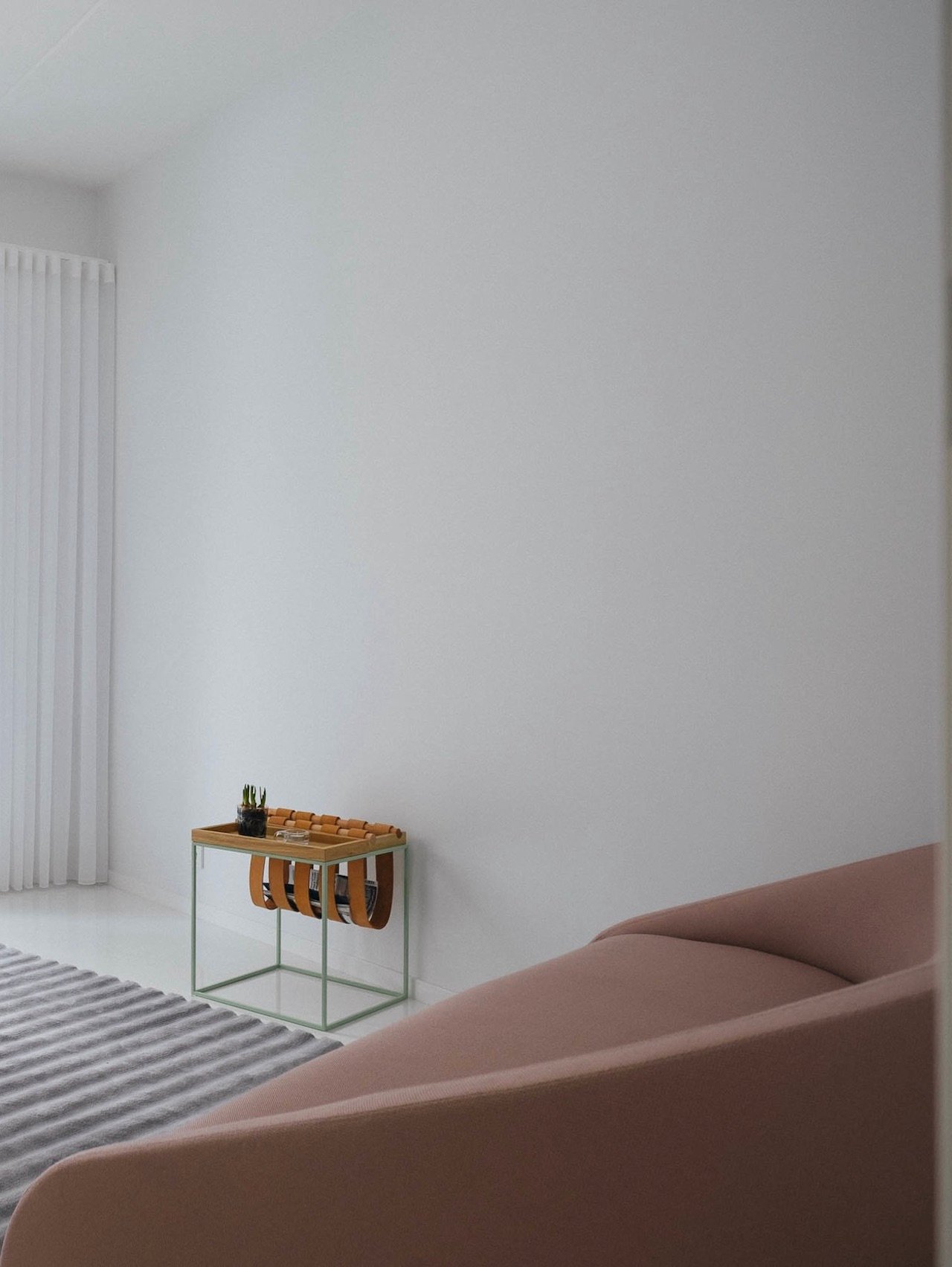 salon blanc rose pastel bois vert mint