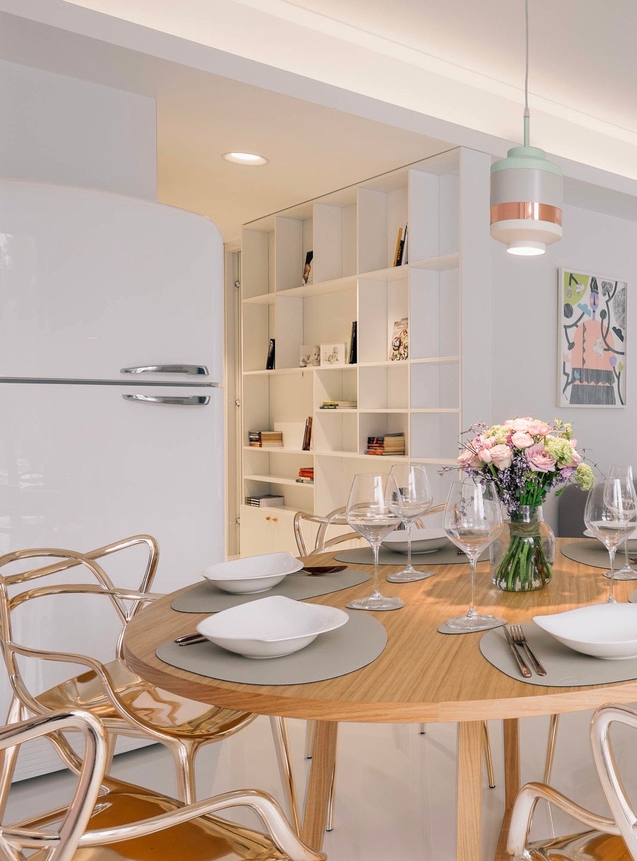 table repas ovale bois chaise or