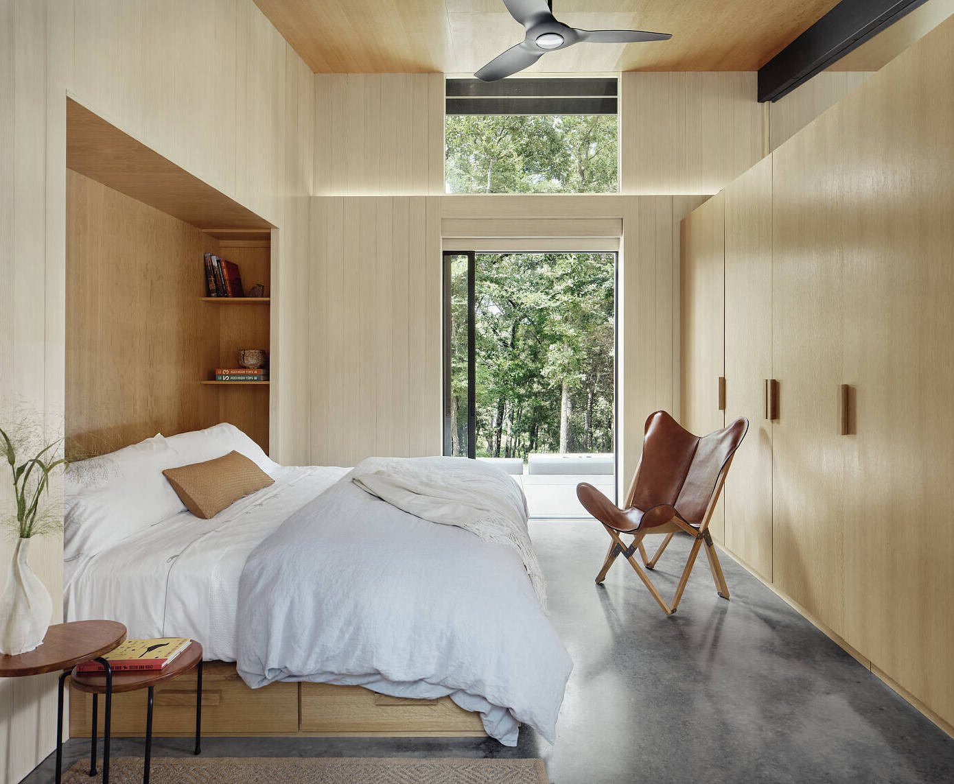 chambre sol béton cabane bois longère