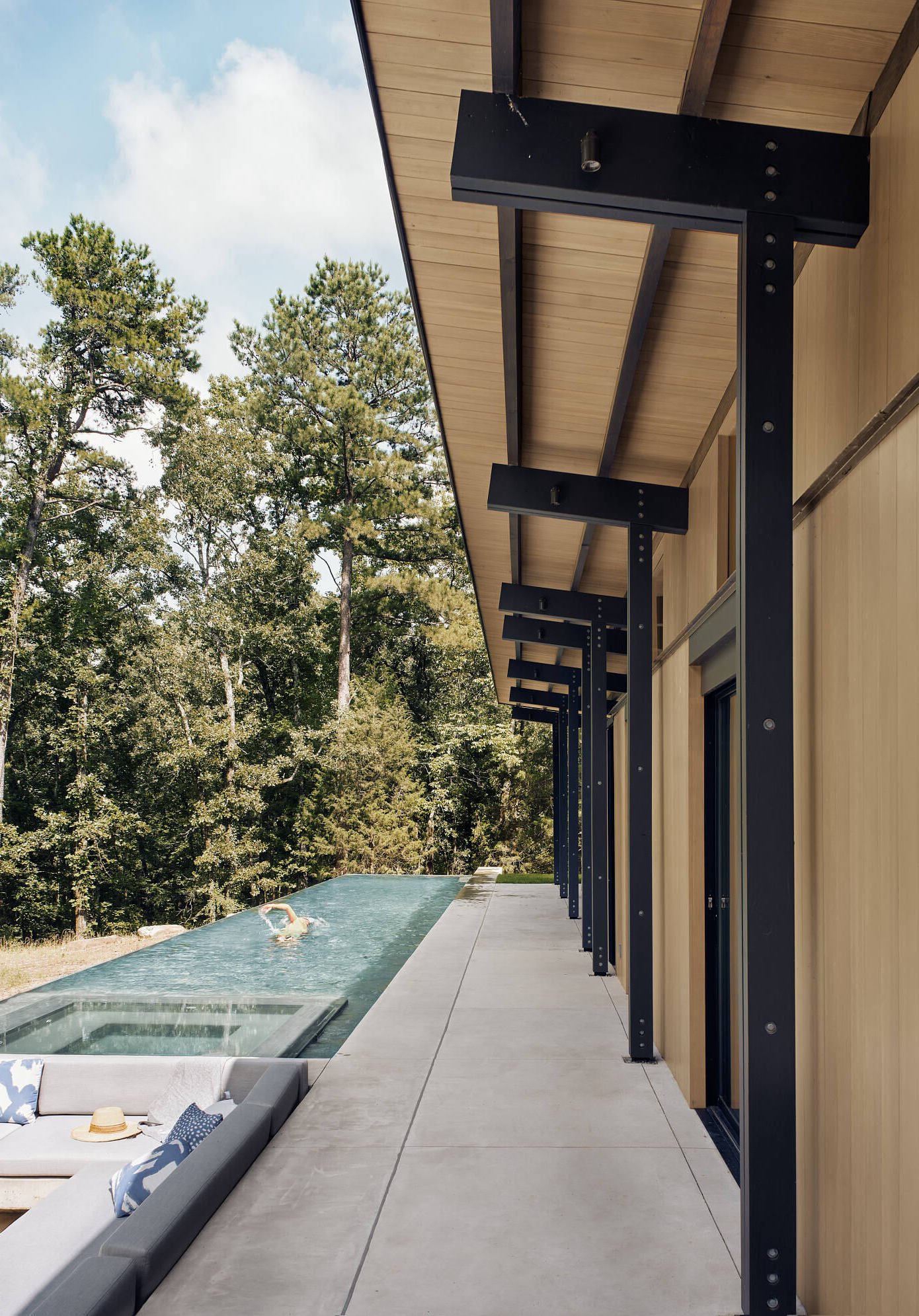 piscine débordement couloir nage pinède