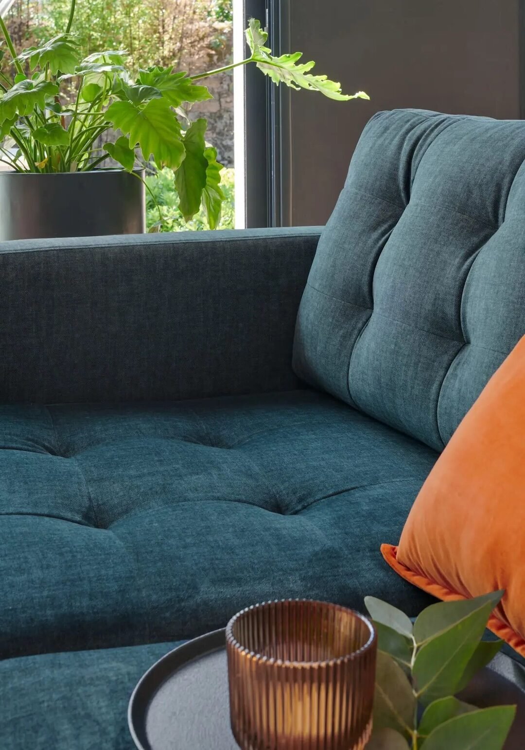 canape 2 places scandinave dehoussable bleu canard bouton moderne