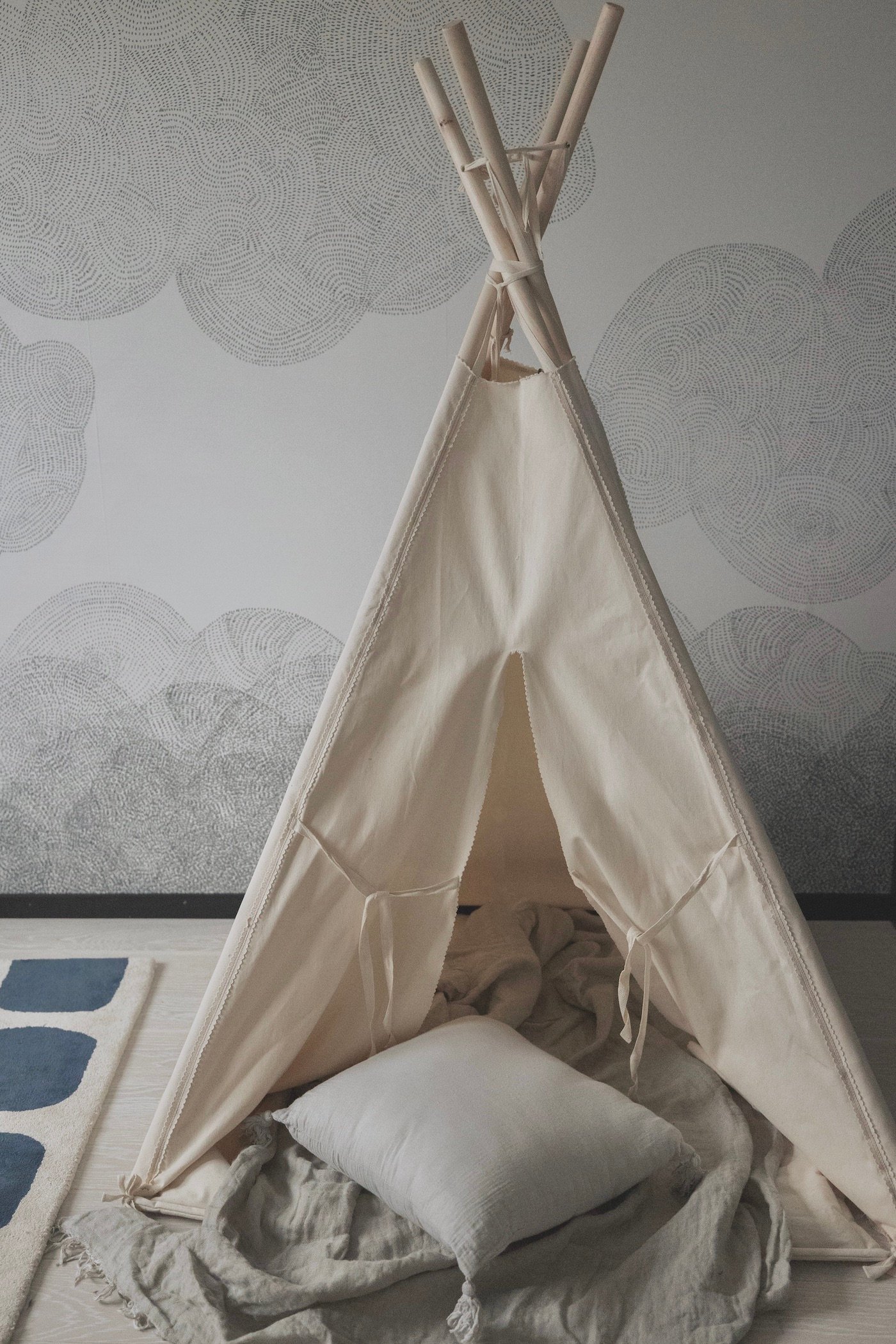 tipi chambre bébé 1 an beige nature