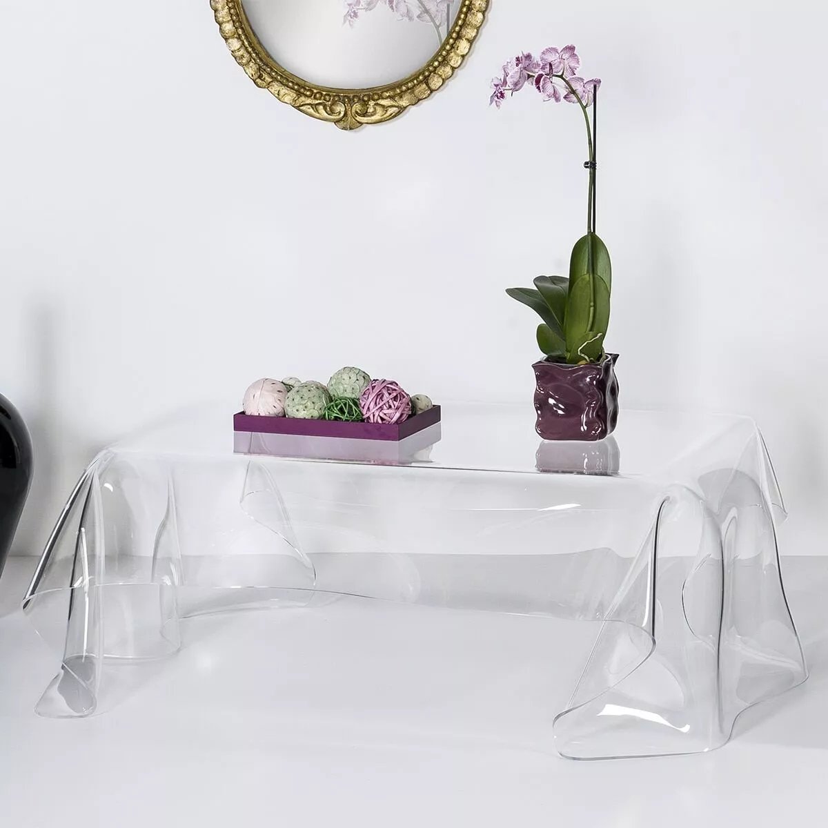 table basse transparent deco retro total look blanc