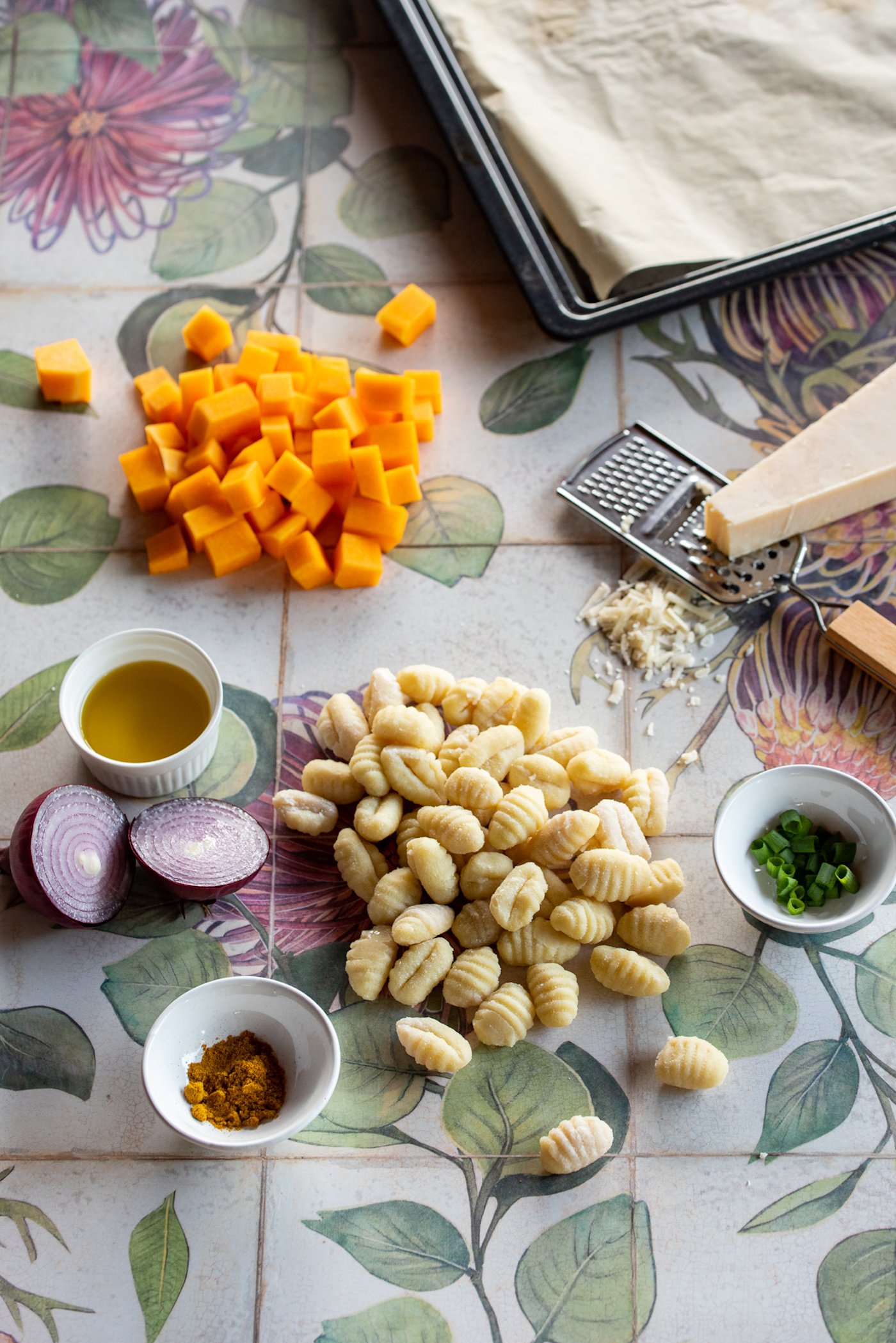 cuisine italienne carrelage rétro motif floral végétaux