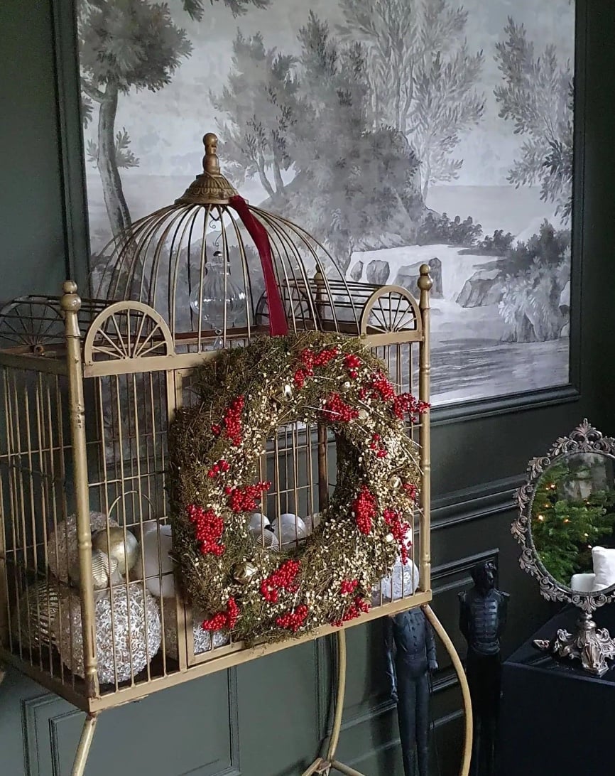 deco noel cage dore couronne sapin rouge