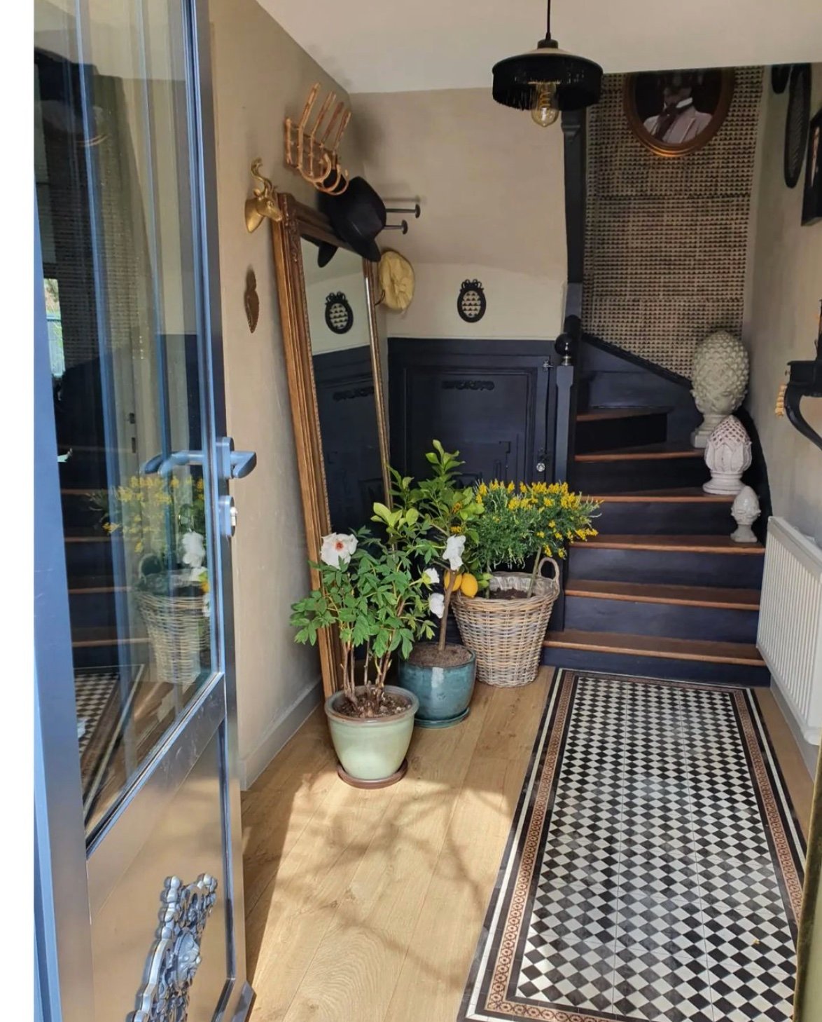 hall entree champetre lumineux escalier bois