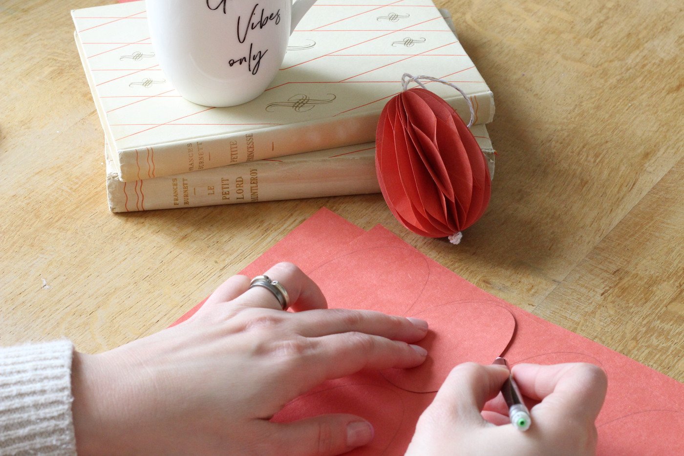 oeuf en papier bricolage enfant premier origami