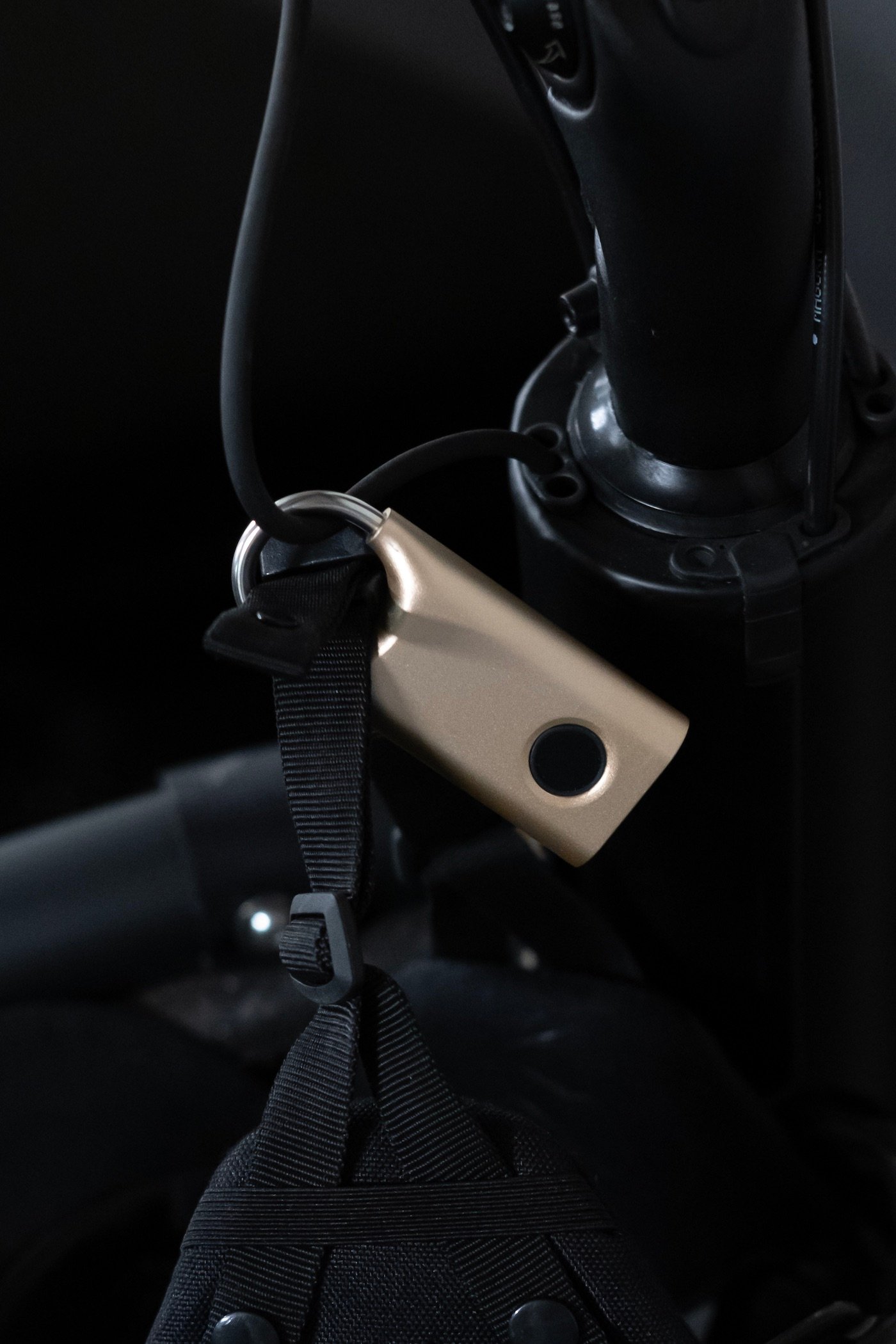 cadenas malin avec empreinte digitale