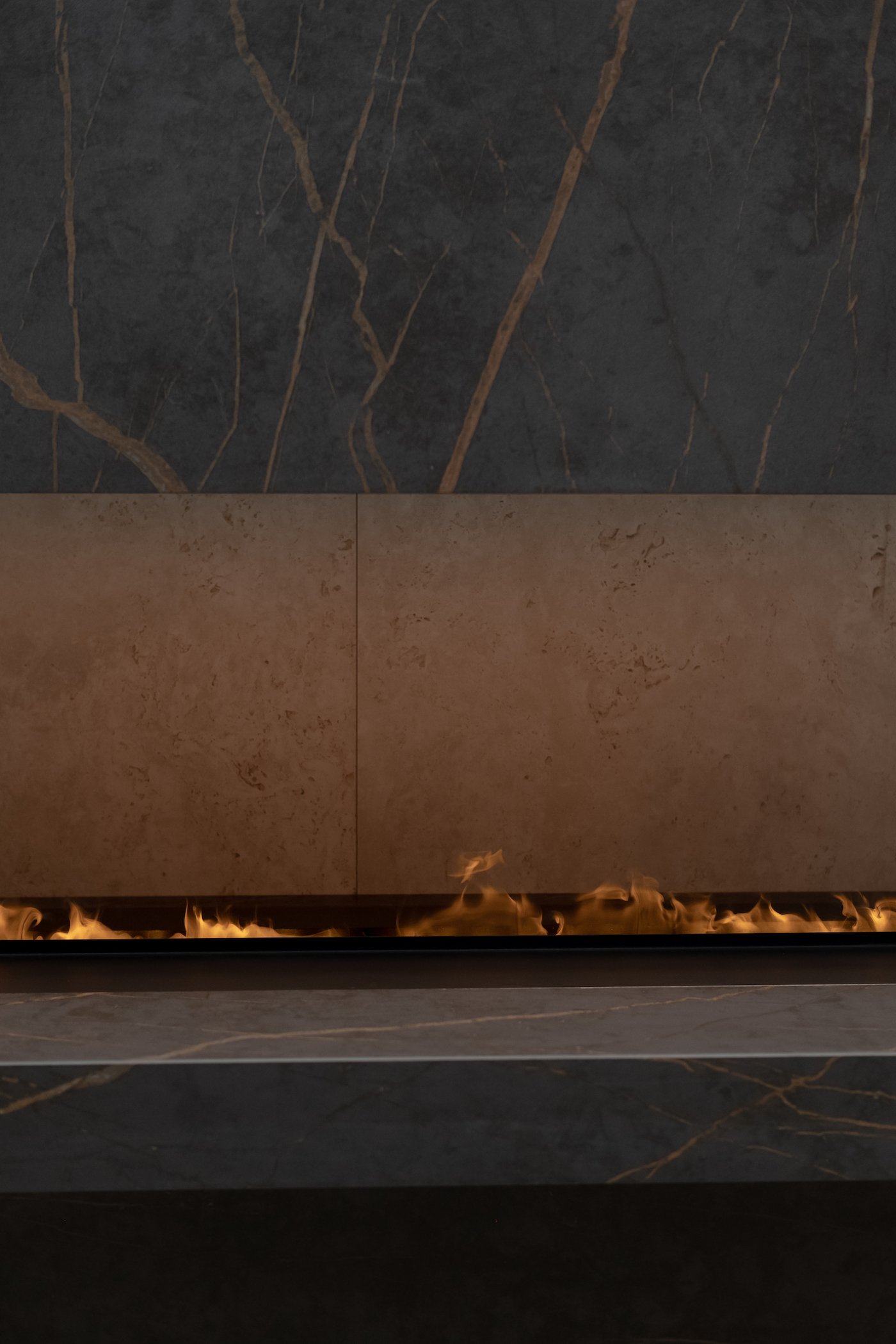 cheminée moderne marbre Cosentino pierre synthèse