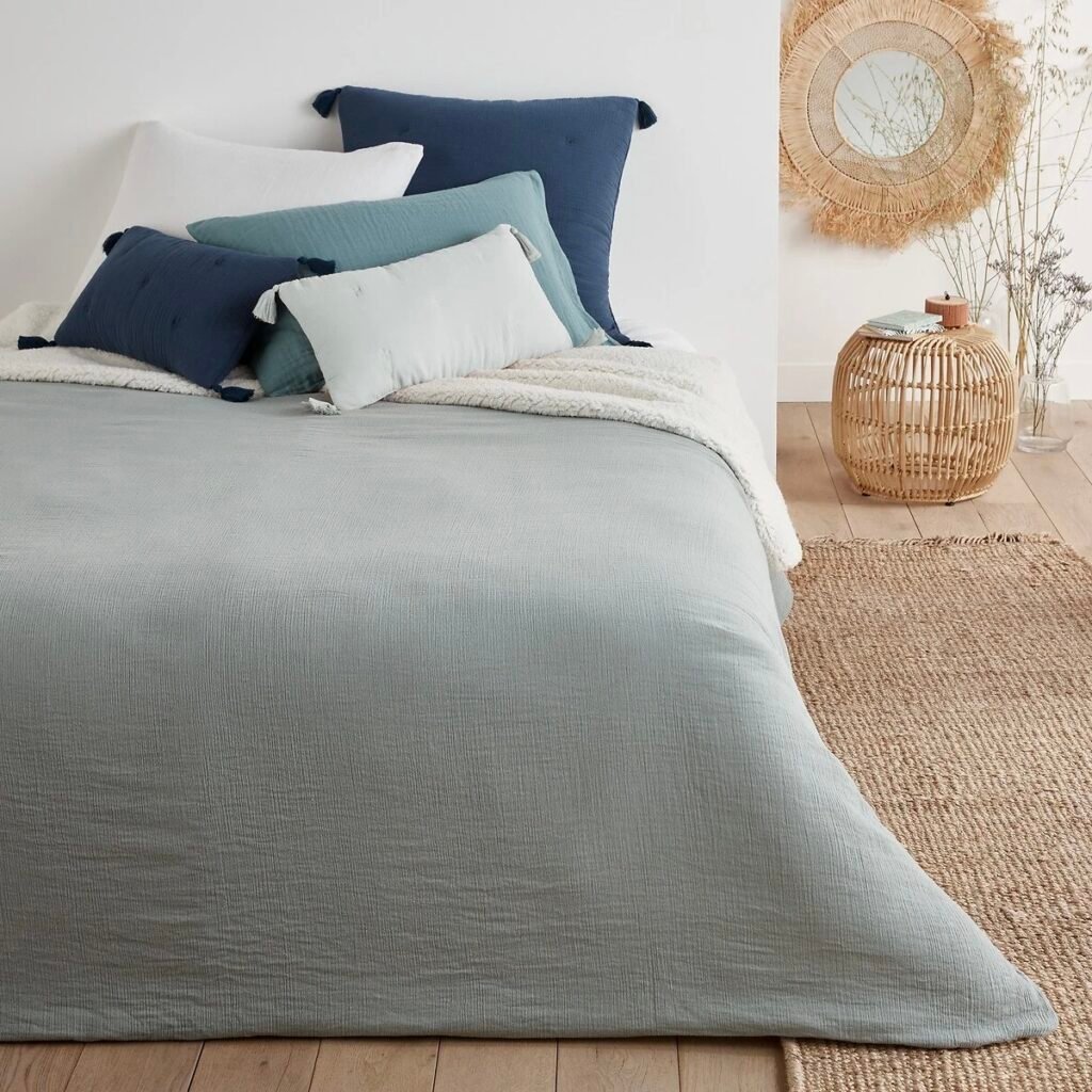 décoration chambre nuance bleu canard foncé pastel