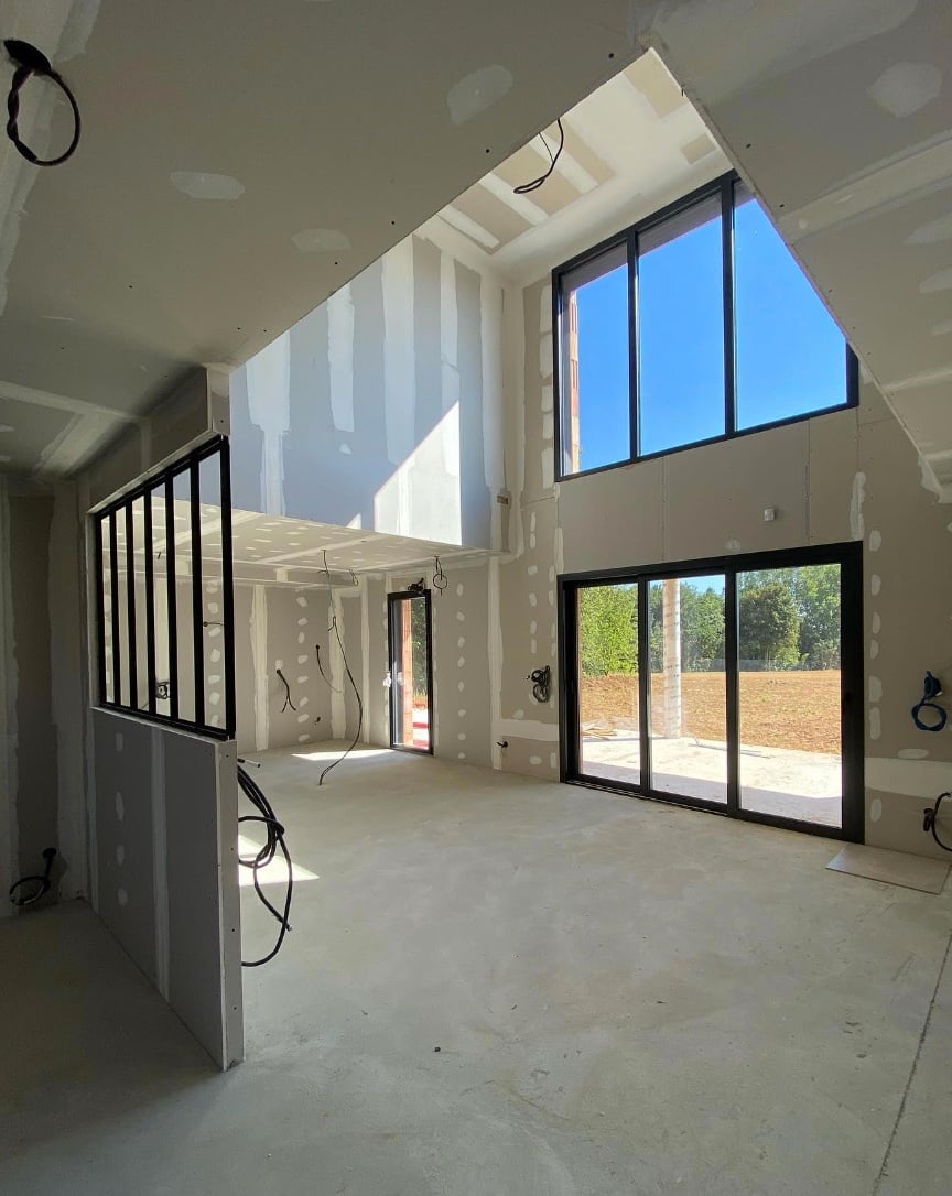 travaux maison architecte piece de vie baie vitree