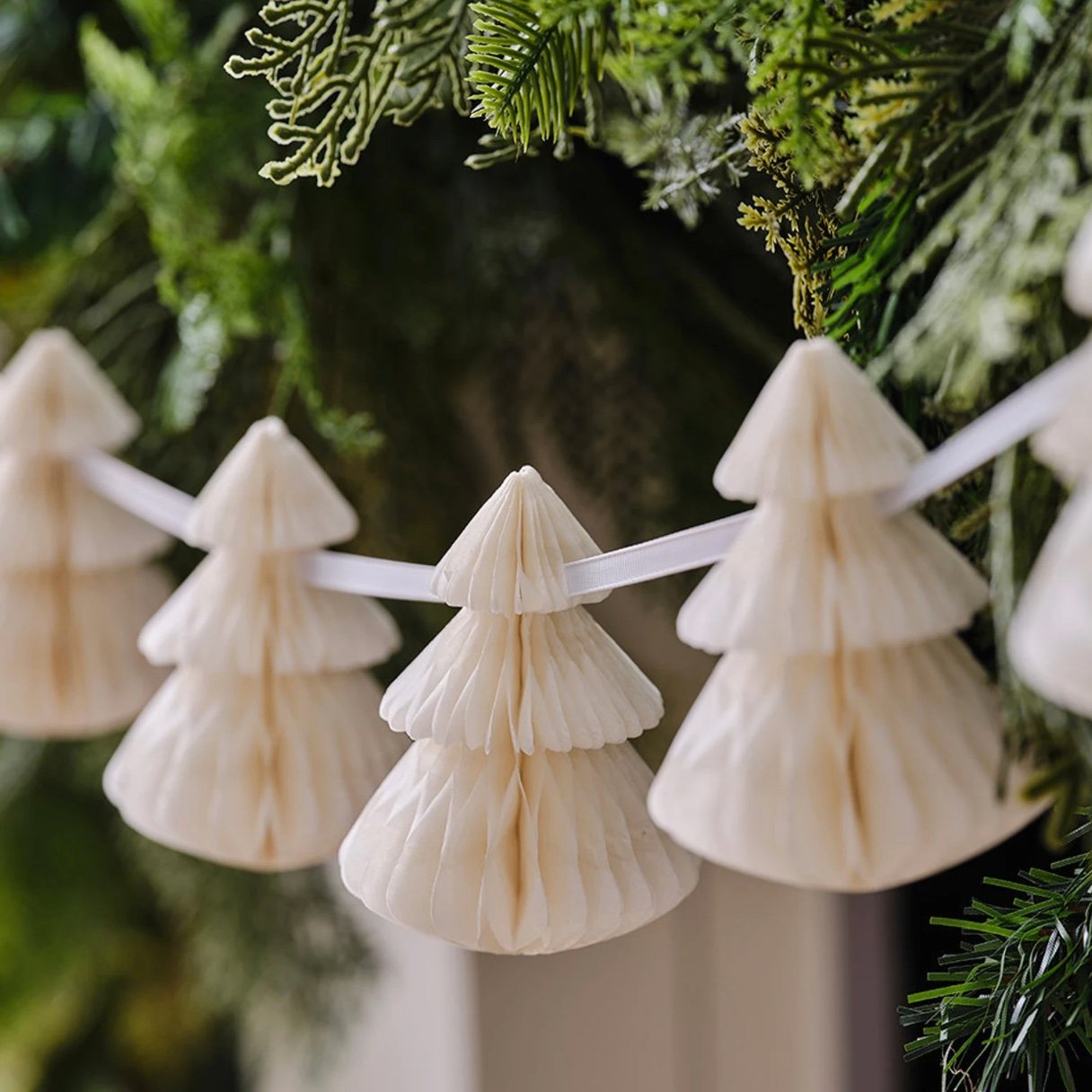 sapin guirlande papier recycle blanc