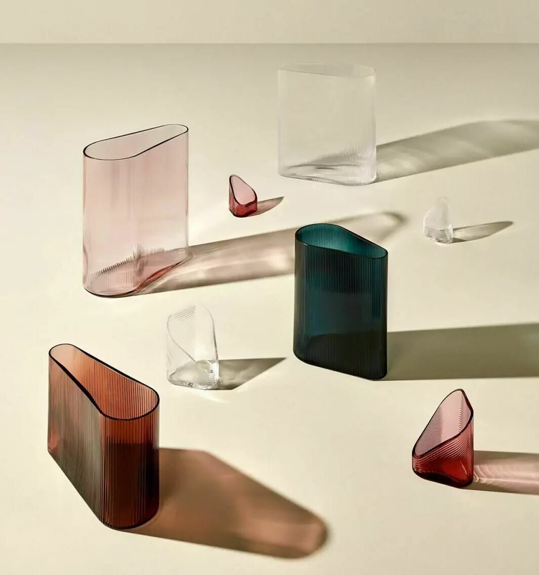 deco interieure vase en cristal colore vert rouge transparent