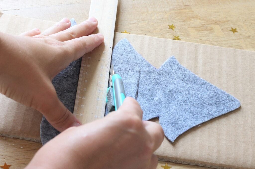 tutoriel sapin feutrine porte-couverts