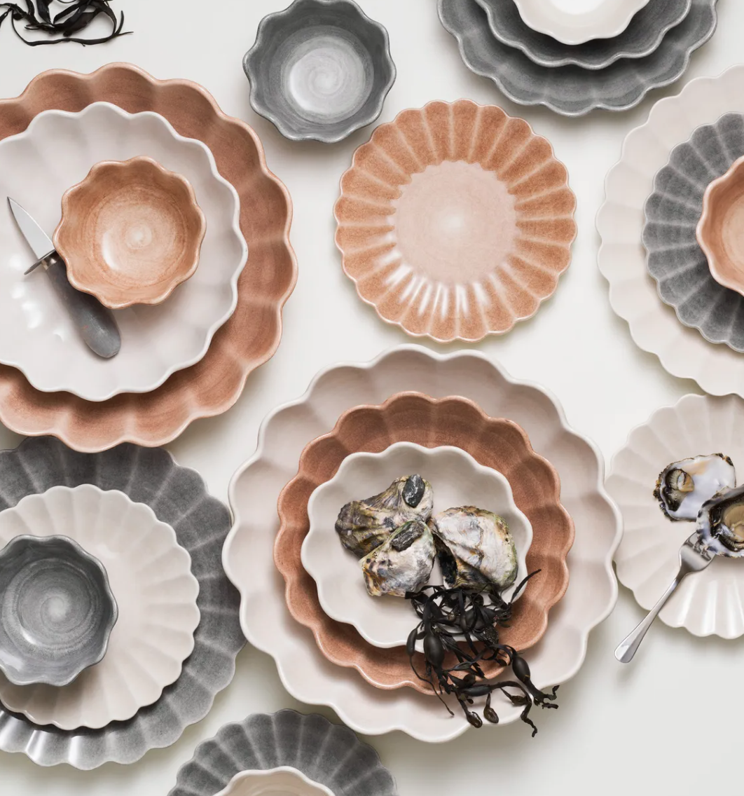 assiette coquillage rose bleu blanc