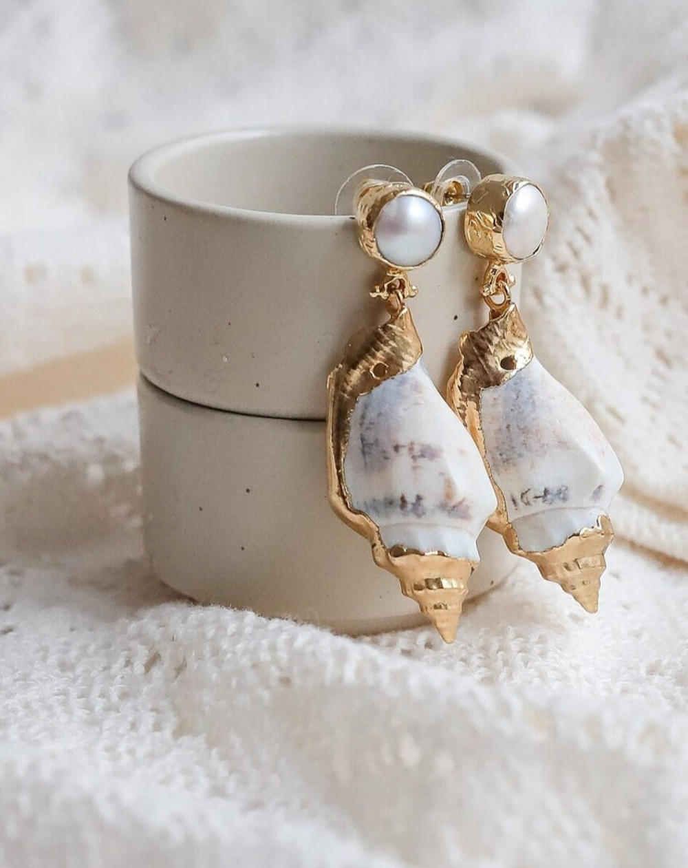 bijoux boucle d'oreille coquillage blanc laiton