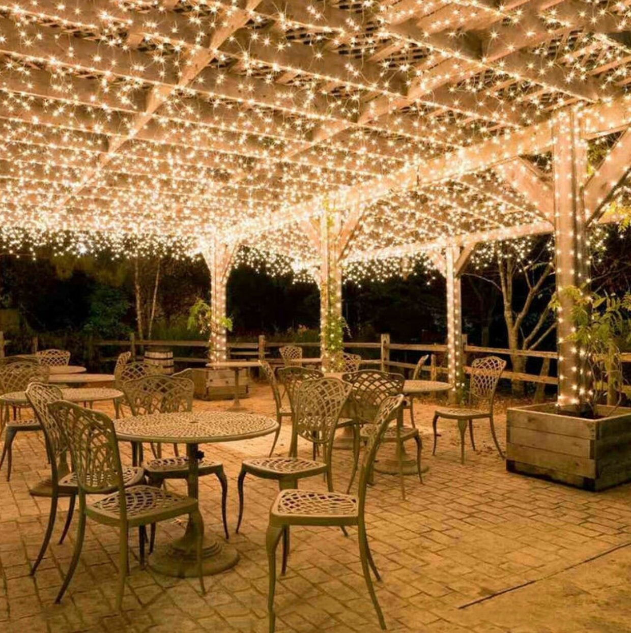 jardin terrasse deco mariage champetre chic guirlande