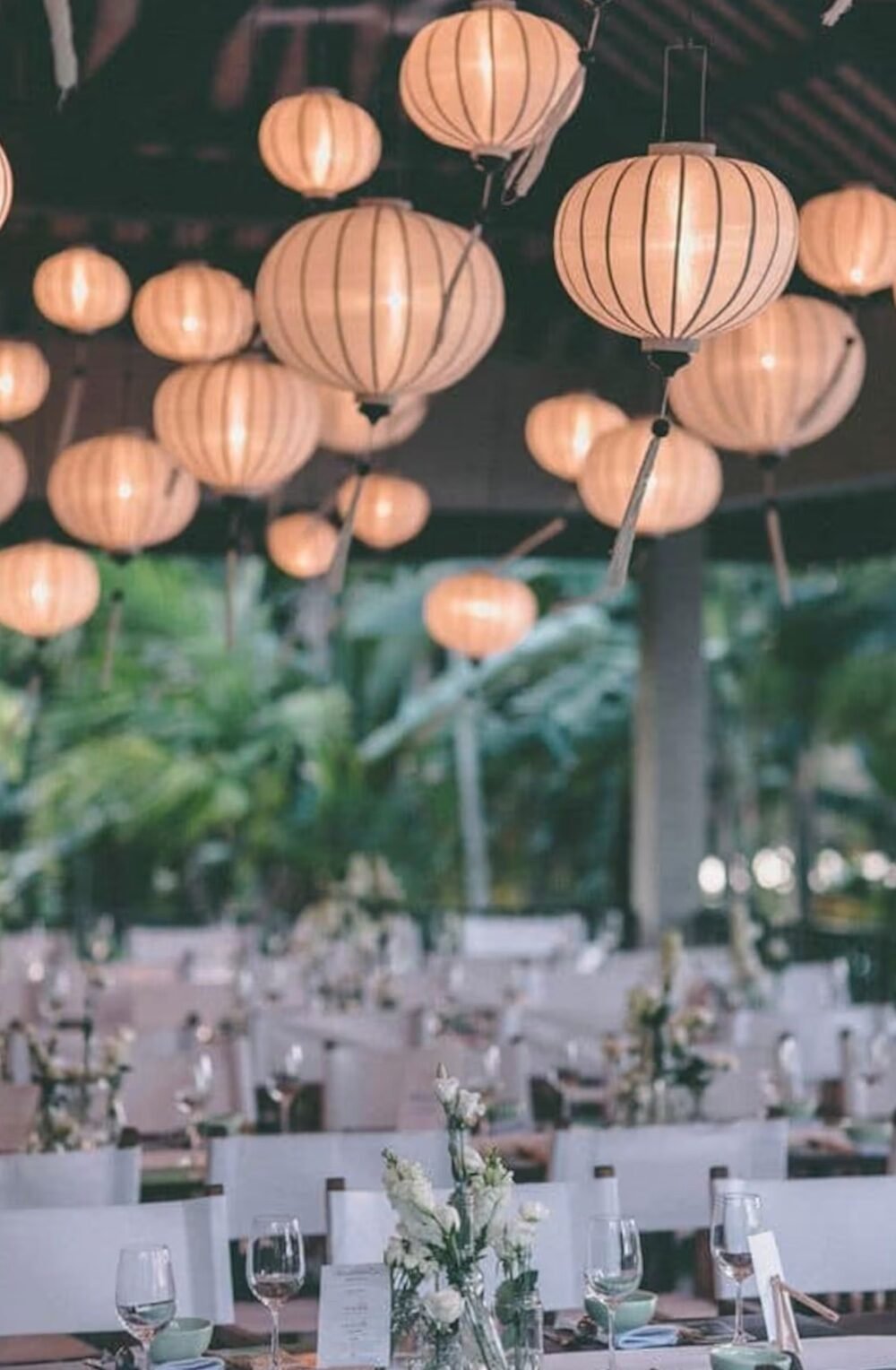 lampion lampe suspension ronde blanche papier deco mariage grange