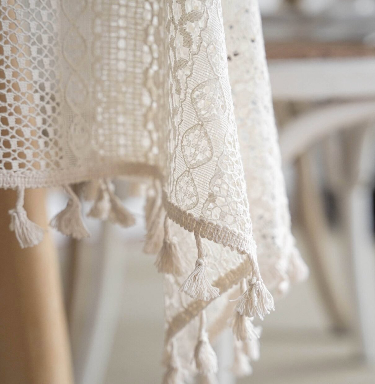 nappe chemin de table dentelle blanche table bois