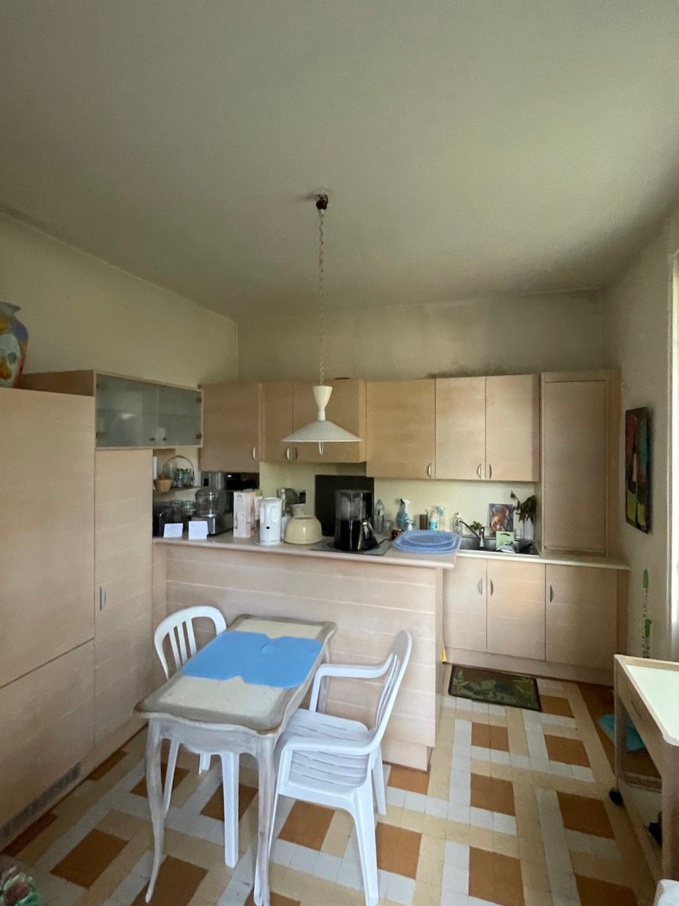 relooker une cuisine rustique vieillotte avant